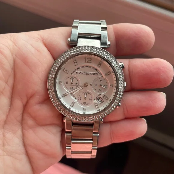 Michael Kors Silver and Teal Watch, Barely worn. Like new, needs battery Michael Kors Darcia MK-3675 Womens Watch 41mm Blue Crystal  main image 2